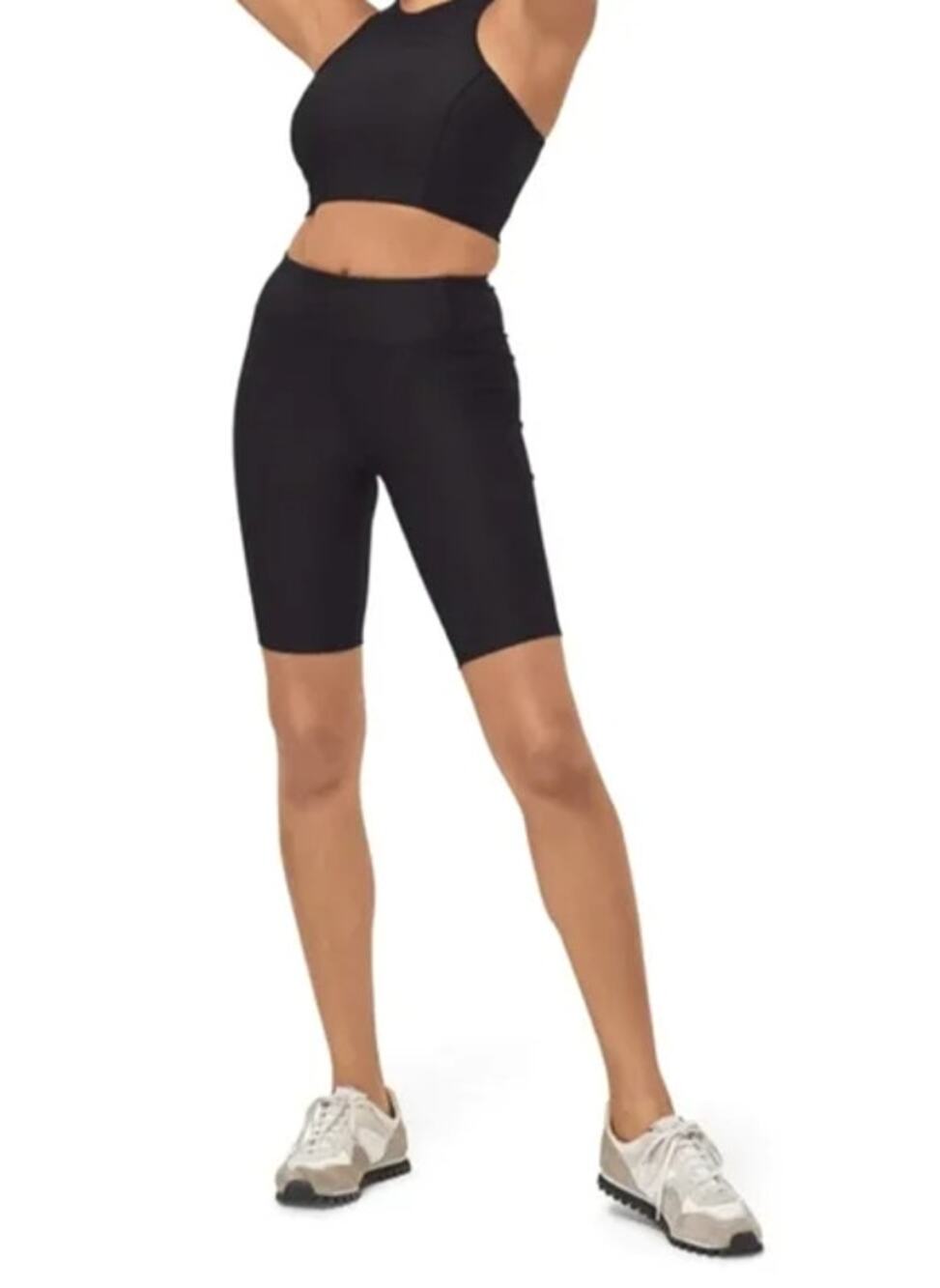 OUTDOOR VOICES Womens Warmup 10" Shorts Small Black Stretch Mid Rise Biker NWT